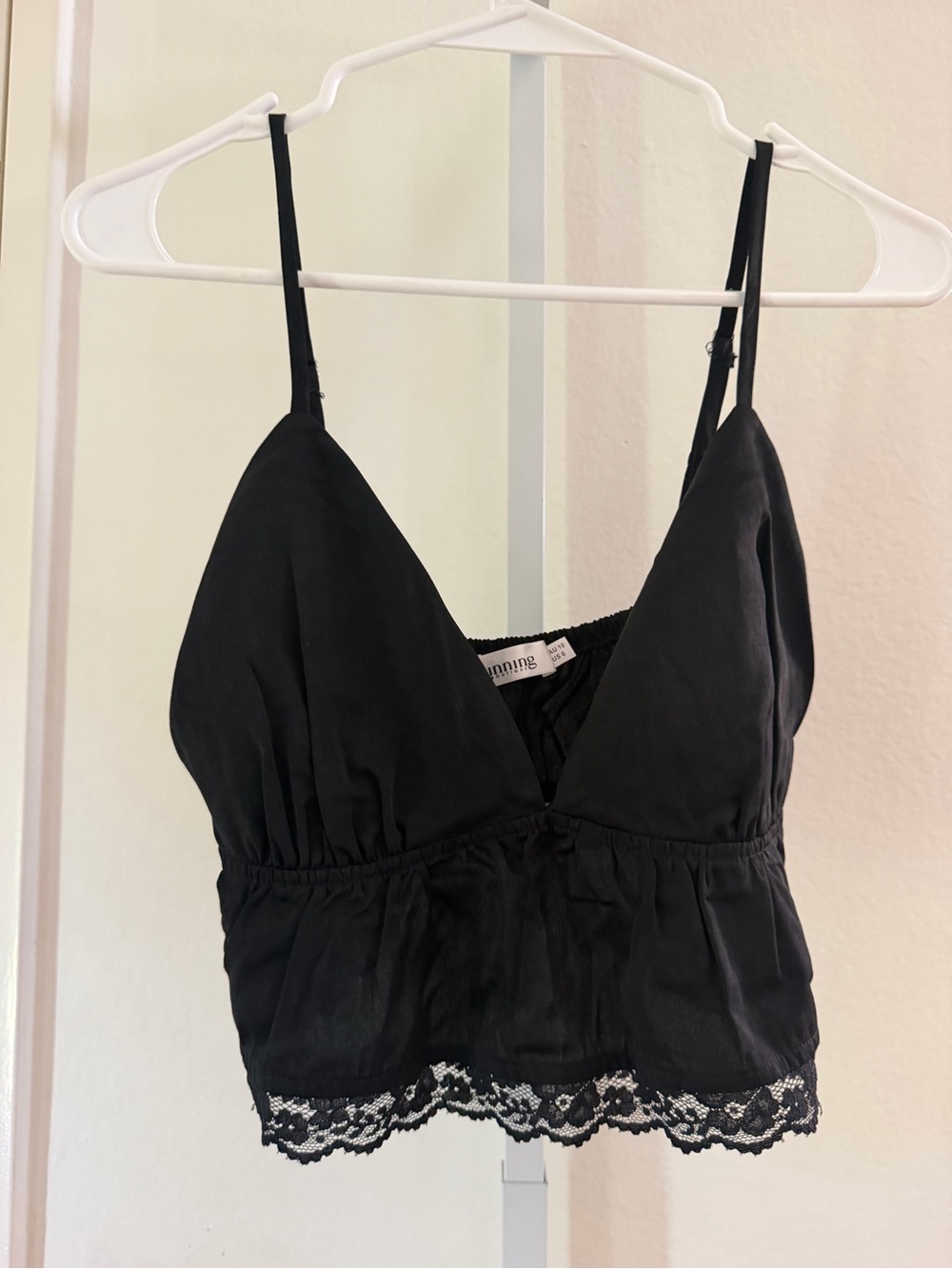 Beginning Boutique Black Lace-Trim Cropped Cami